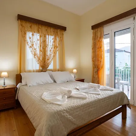 Διαμέρισμα Stathmos Home, Rustic Charm W Views Valíra