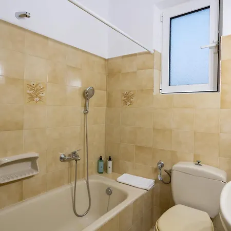 Stathmos Home, Rustic Charm W Views *