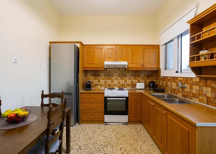 Stathmos Home, Rustic Charm W Views *