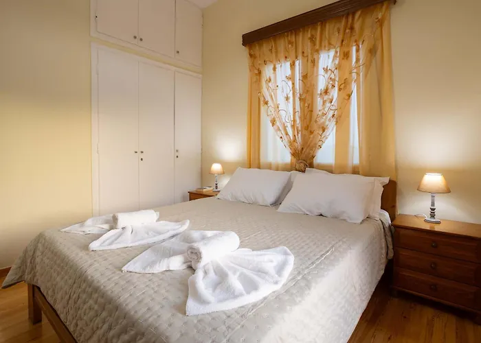 Stathmos Home, Rustic Charm W Views Appartement Valíra