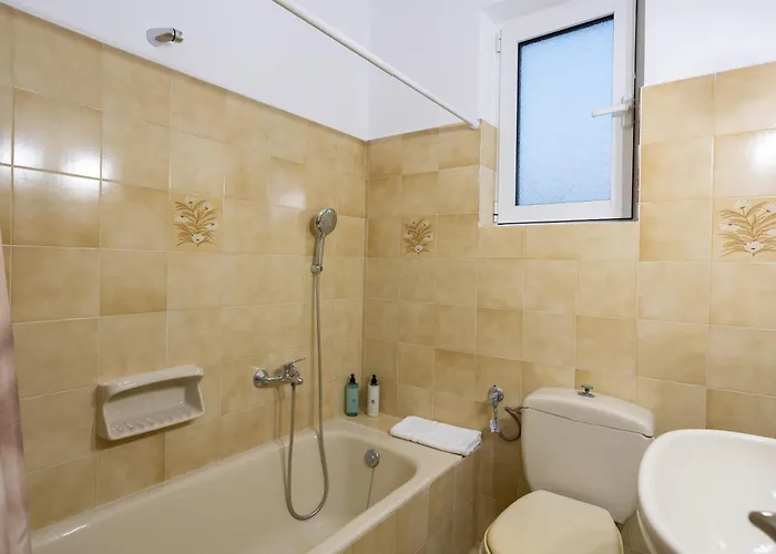 Stathmos Home, Rustic Charm W Views *