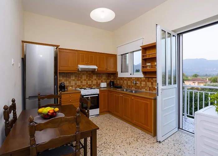 Stathmos Home, Rustic Charm W Views דירה *